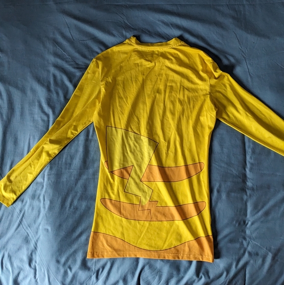 Pokemon (Pikachu) rashguard - M (fits like a S) - Picture 3 of 3